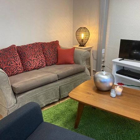 Gite D'Avalon Appartement 5 迪南 外观 照片