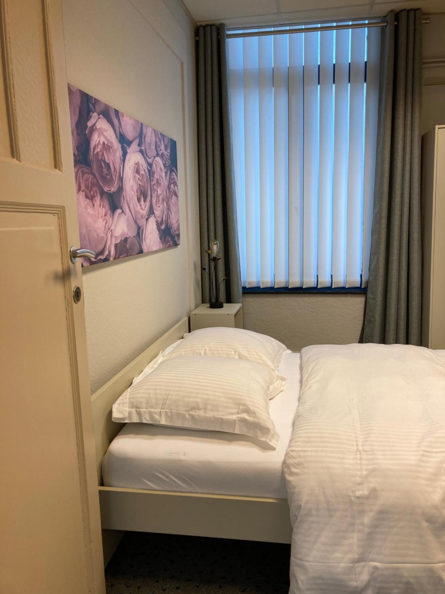 Gite D'Avalon Appartement 5 迪南 外观 照片